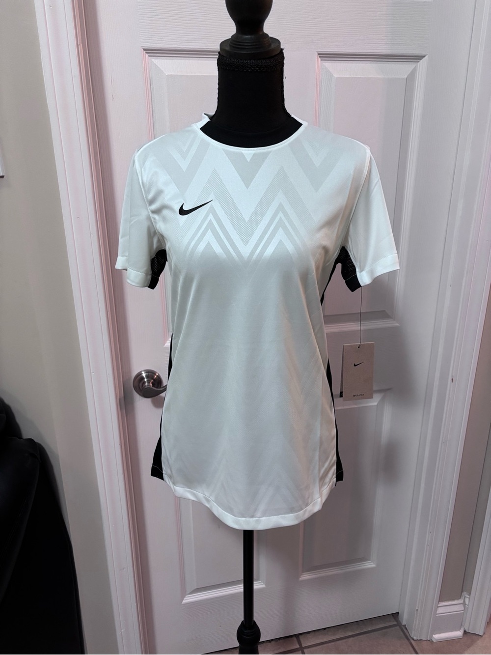 Nike Women’s White Soccer/Football Jersey